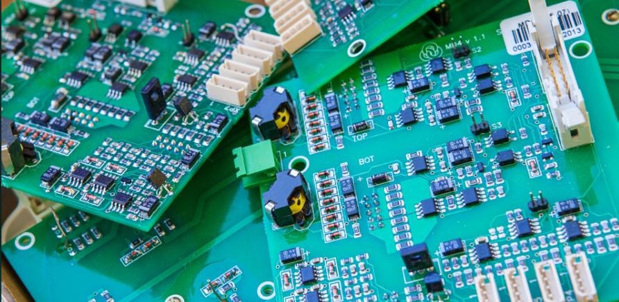 PCBA回流焊与波峰焊工艺详解及PCBA电路板清洗剂介绍